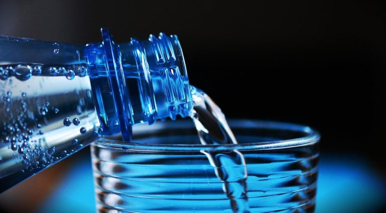 Home Bedrukte waterflessen met logo als duurzaam en effectief promotiemiddel voor merkzichtbaarheid